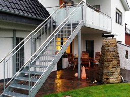 Treppen - und Handlaufbau